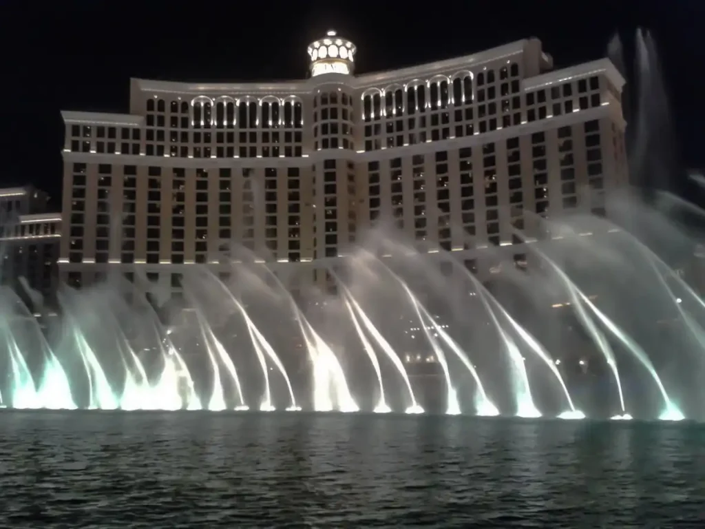 Hotel Bellagio - Las Vegas. Espectáculo de las fuentes de agua