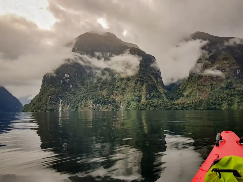Kayak en Doubtful Sound