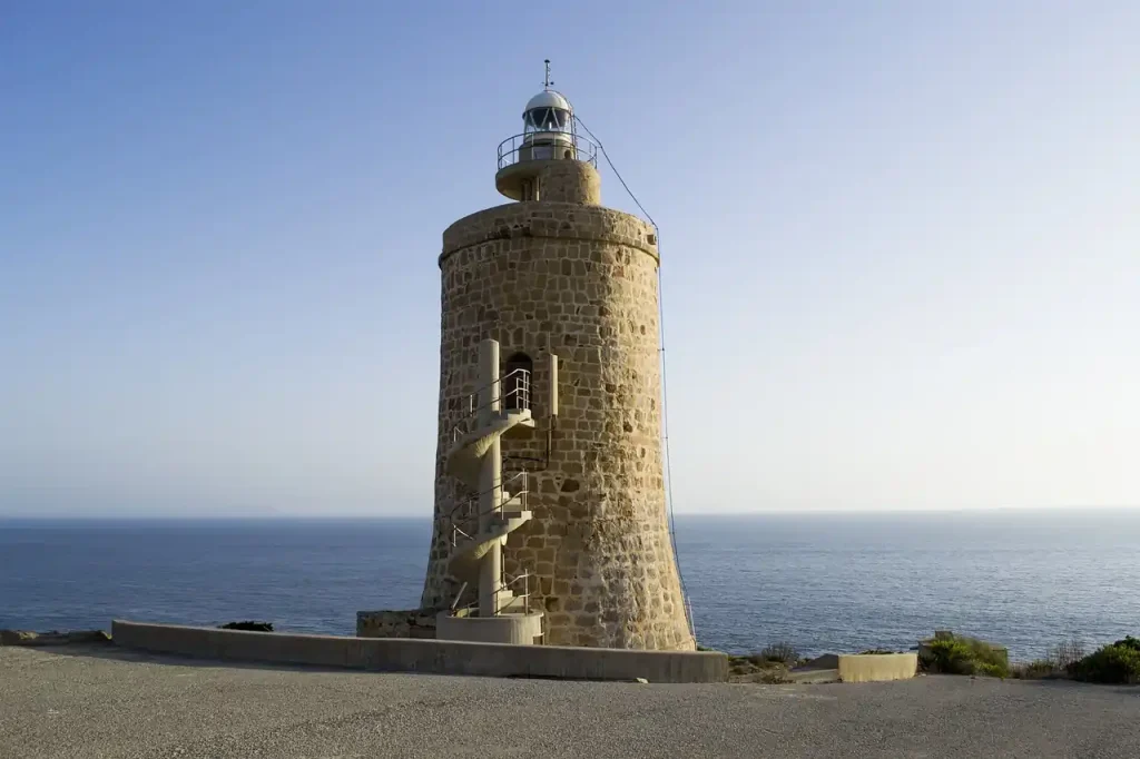 Faro Camarinal